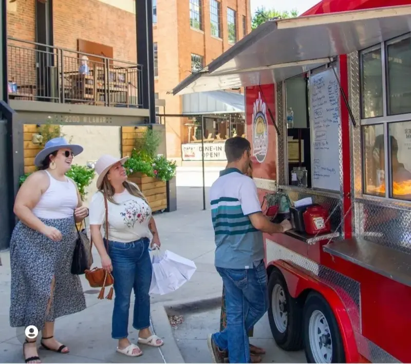 The Dennis' Grill food truck