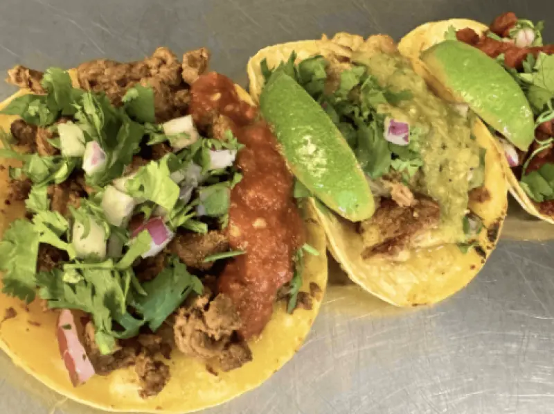 Q's Tacos food truck