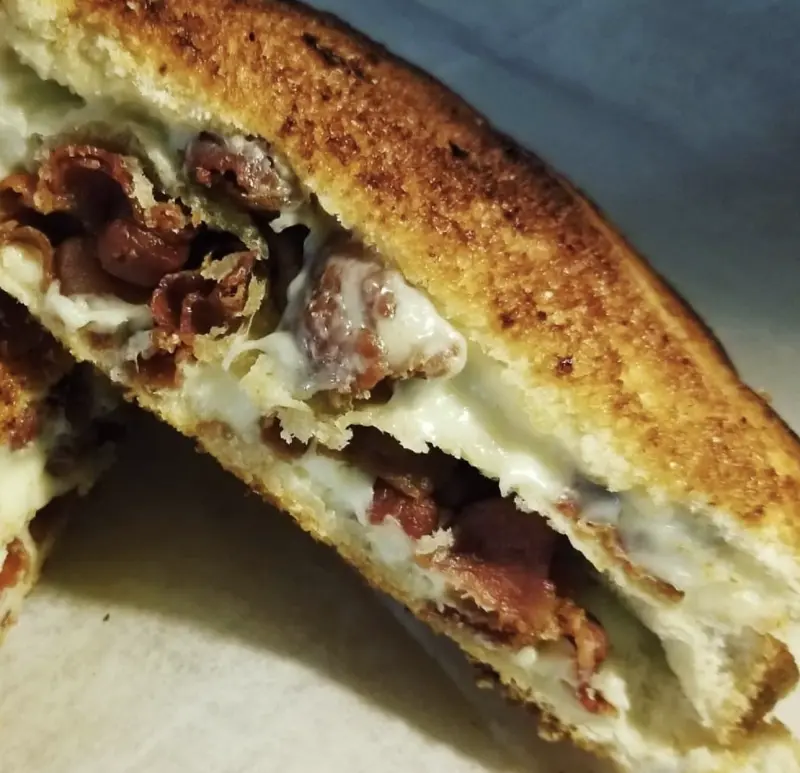 Grilly Cheese Food Truck food truck