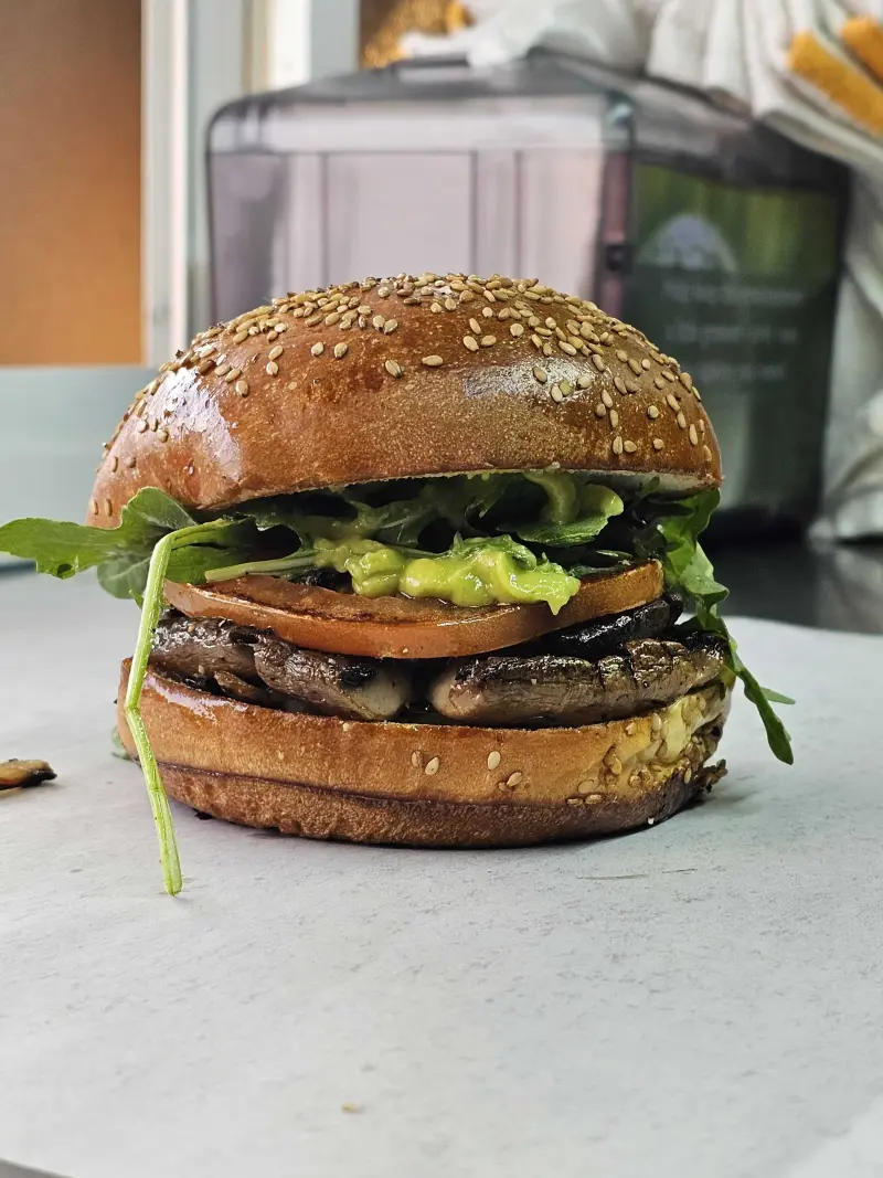 Bella Burger food truck