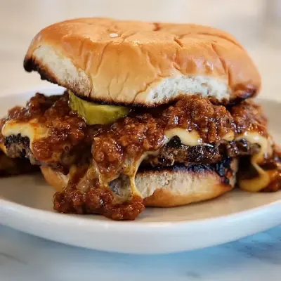 Texas Chili Cheeseburger