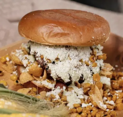 Elote Burger