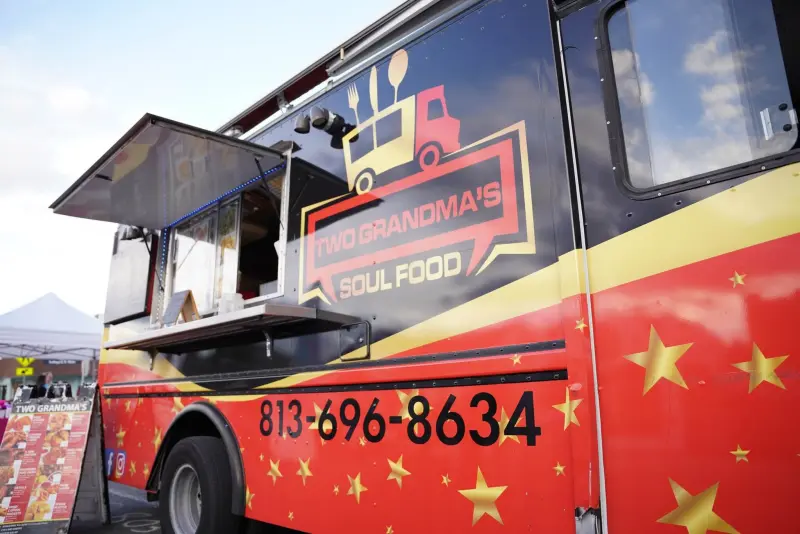 Twograndma Soulfood - Mediterranean food truck
