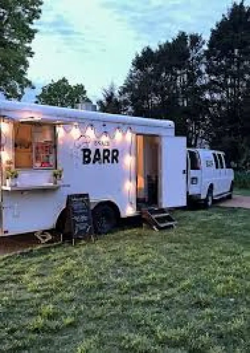 The Snack Barr - Bbq food truck