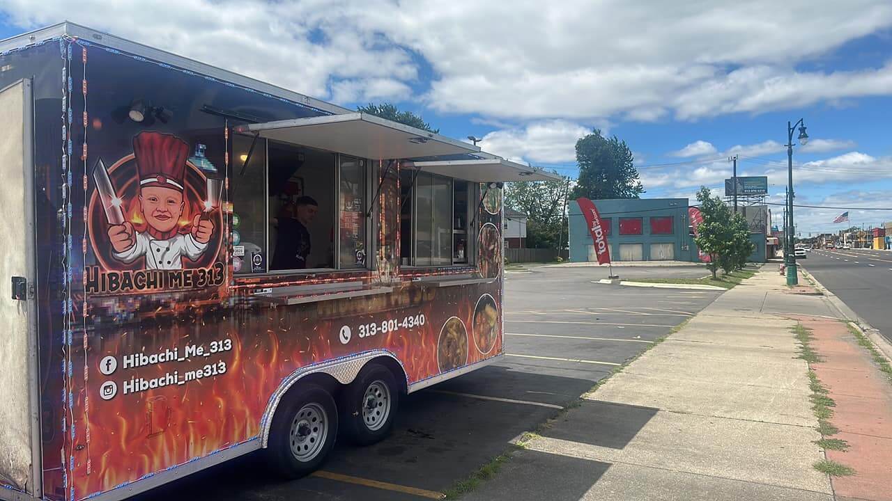 Hibachi-Me-313 - Seafood food truck